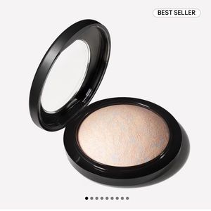 New MAC Mineralize highlighter skinfinish Lightscape